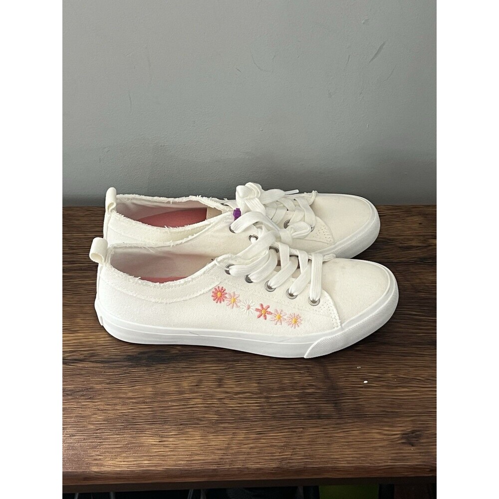 Tommy Bahama Women's 8 White Floral Embroidered Canvas Lace-Up Low Top Sneakers